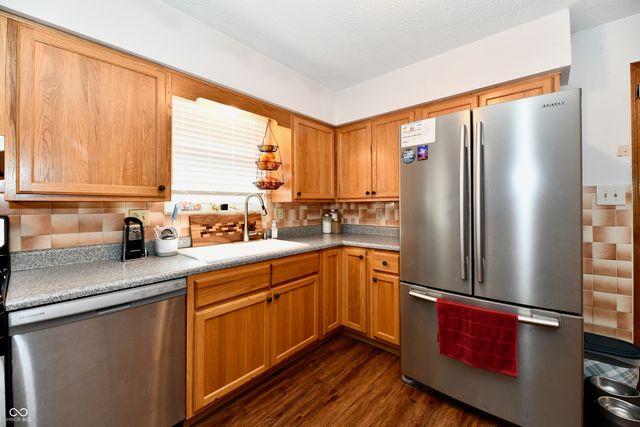 657 Walnut Street, Whiteland, IN 46184