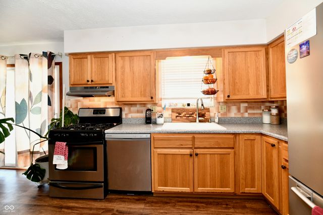 657 Walnut Street, Whiteland, IN 46184