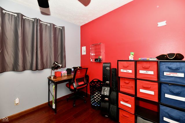 657 Walnut Street, Whiteland, IN 46184