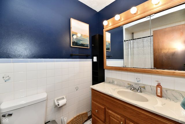 657 Walnut Street, Whiteland, IN 46184