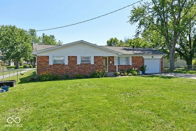 657 Walnut Street, Whiteland, IN 46184