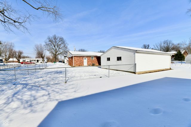 657 Walnut Street, Whiteland, IN 46184