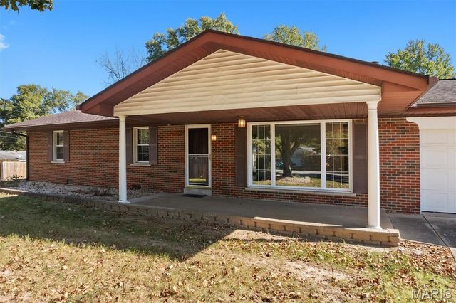 7 Ivy Court, Belleville, IL 62220
