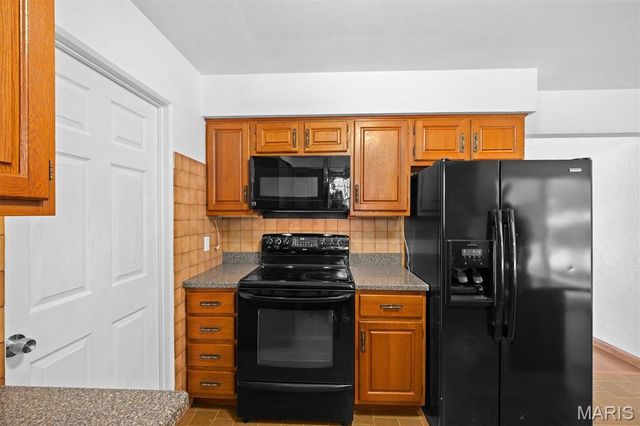 7 Ivy Court, Belleville, IL 62220
