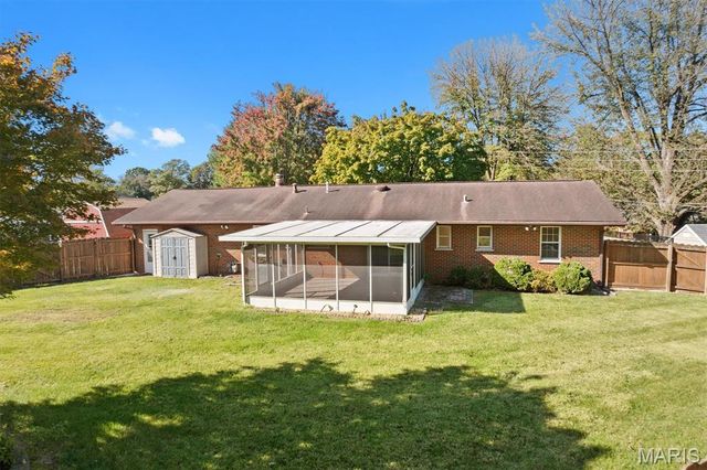 7 Ivy Court, Belleville, IL 62220