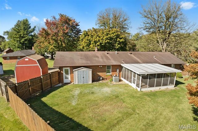 7 Ivy Court, Belleville, IL 62220
