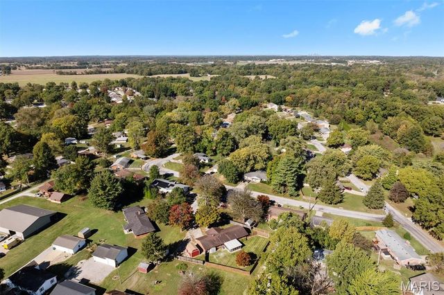7 Ivy Court, Belleville, IL 62220