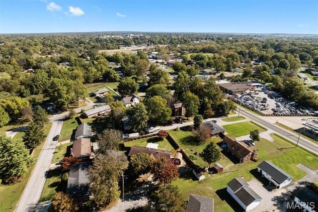 7 Ivy Court, Belleville, IL 62220