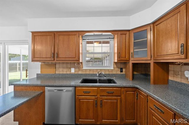 7 Ivy Court, Belleville, IL 62220