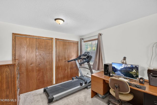 6013 James Road, Oregon, OH 43616