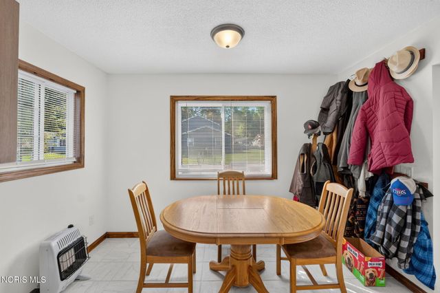 6013 James Road, Oregon, OH 43616