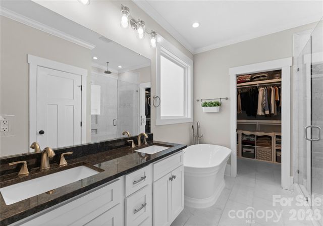 2502 Greenland Avenue, Charlotte, NC 28208