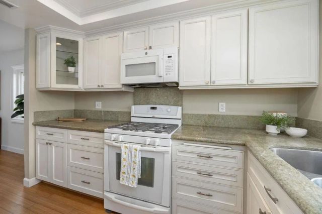 7934 Calle Posada, Carlsbad, CA 92009