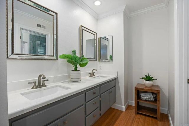 7934 Calle Posada, Carlsbad, CA 92009