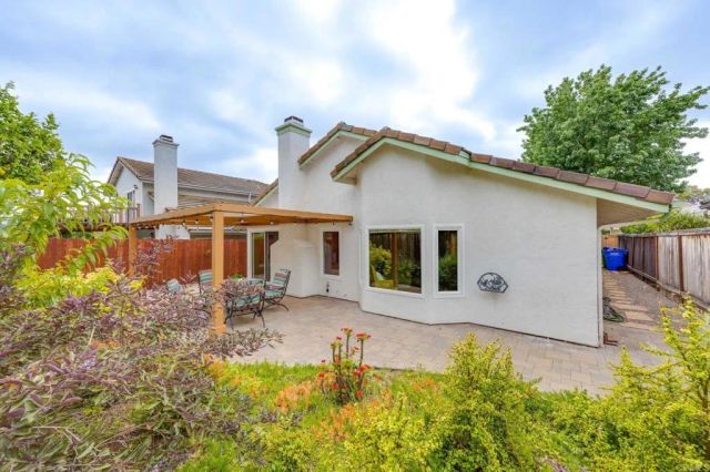 7934 Calle Posada, Carlsbad, CA 92009