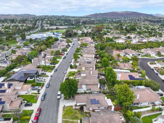 7934 Calle Posada, Carlsbad, CA 92009