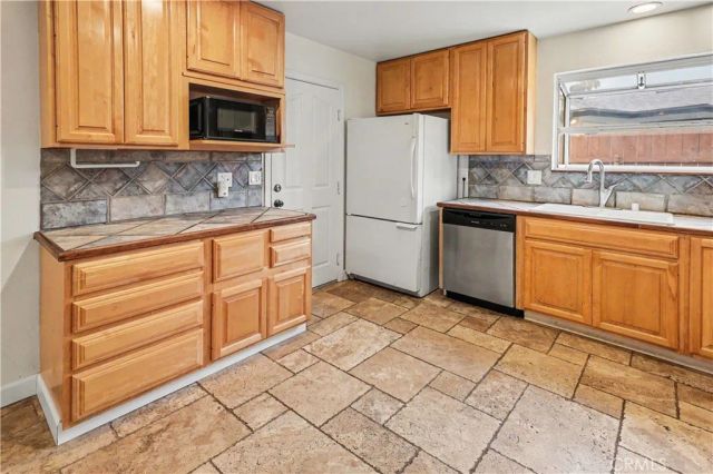 4758 Mount Saint Helens Way, San Diego, CA 92117