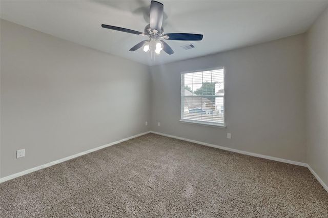 438 Pinewood Ridge Drive, Spring, TX 77386