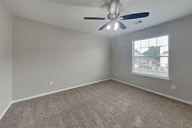 438 Pinewood Ridge Drive, Spring, TX 77386