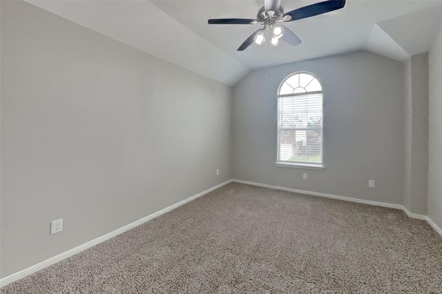 438 Pinewood Ridge Drive, Spring, TX 77386