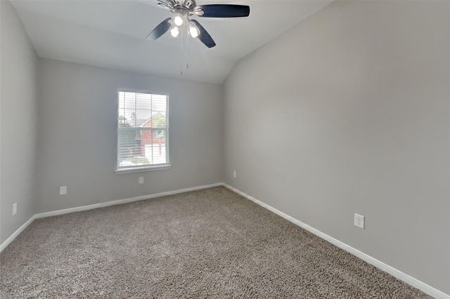 438 Pinewood Ridge Drive, Spring, TX 77386