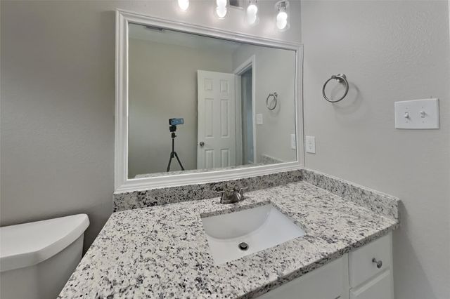 438 Pinewood Ridge Drive, Spring, TX 77386