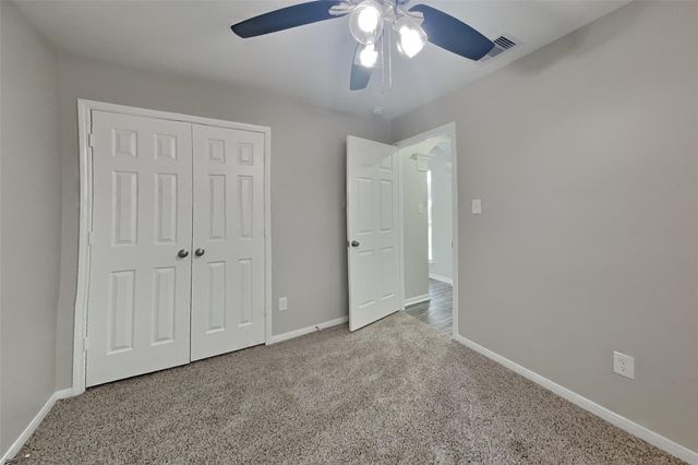438 Pinewood Ridge Drive, Spring, TX 77386