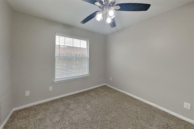 438 Pinewood Ridge Drive, Spring, TX 77386