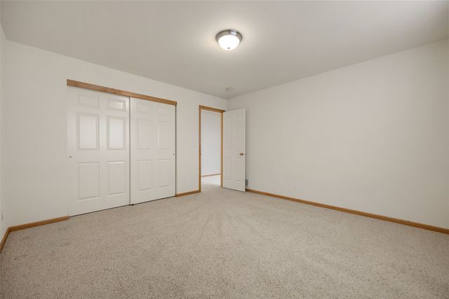 3002 Stone Creek Court, Marion, IA 52302