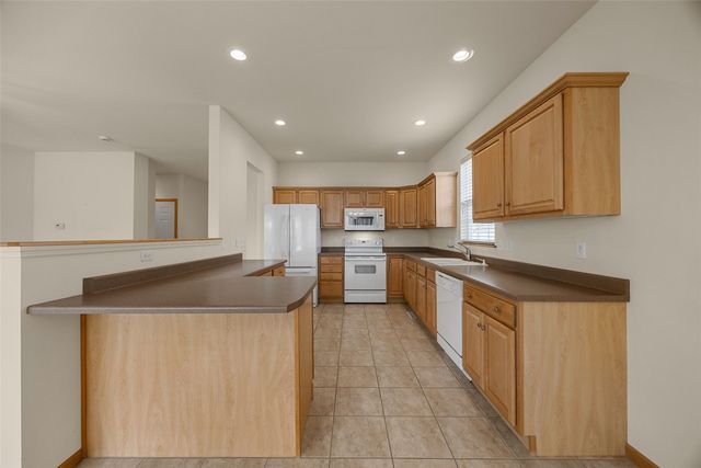 3002 Stone Creek Court, Marion, IA 52302