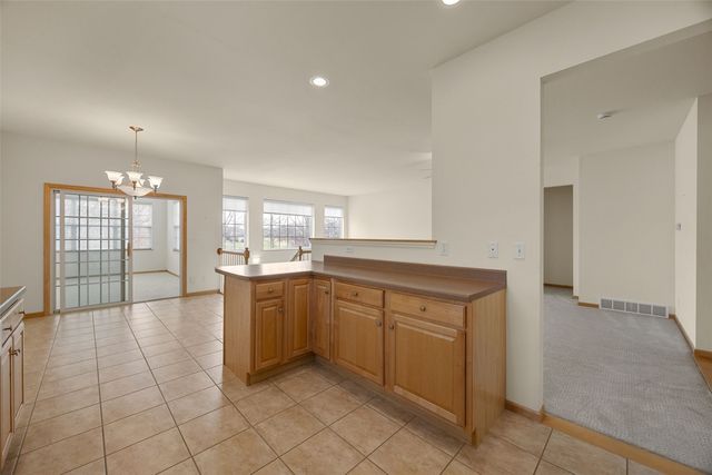 3002 Stone Creek Court, Marion, IA 52302