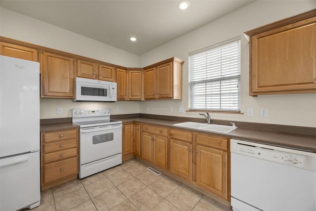 3002 Stone Creek Court, Marion, IA 52302