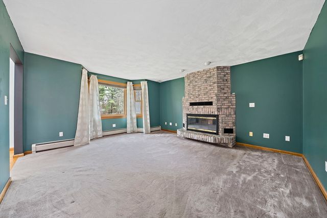 4 Gloria Dr, Mansfield, MA 02048