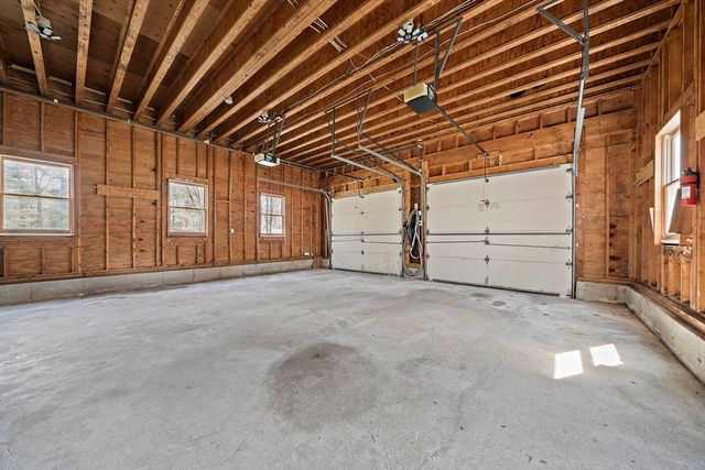 4 Gloria Dr, Mansfield, MA 02048