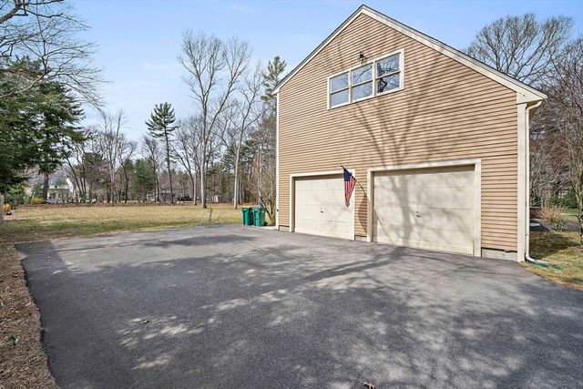 4 Gloria Dr, Mansfield, MA 02048