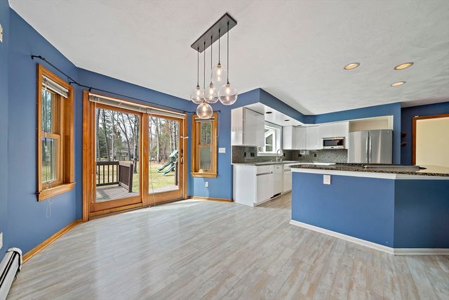 4 Gloria Dr, Mansfield, MA 02048