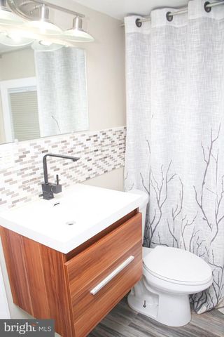 927 FAIRFAX DR, Morgantown, WV 26505