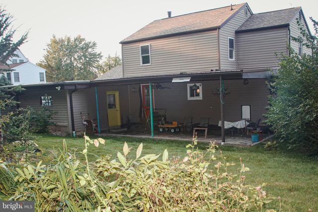 927 FAIRFAX DR, Morgantown, WV 26505