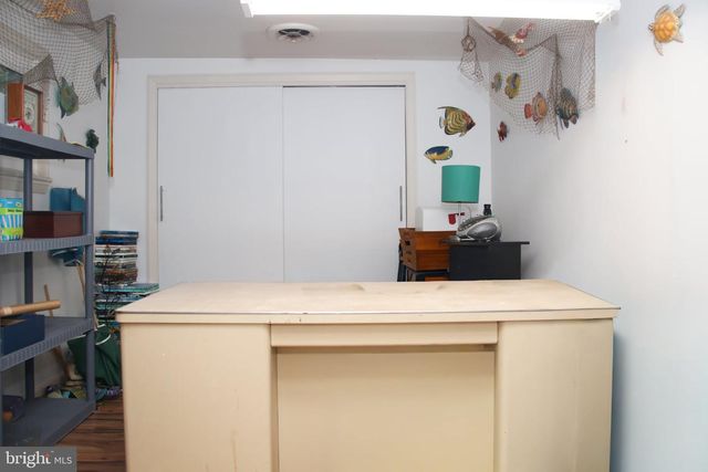 927 FAIRFAX DR, Morgantown, WV 26505