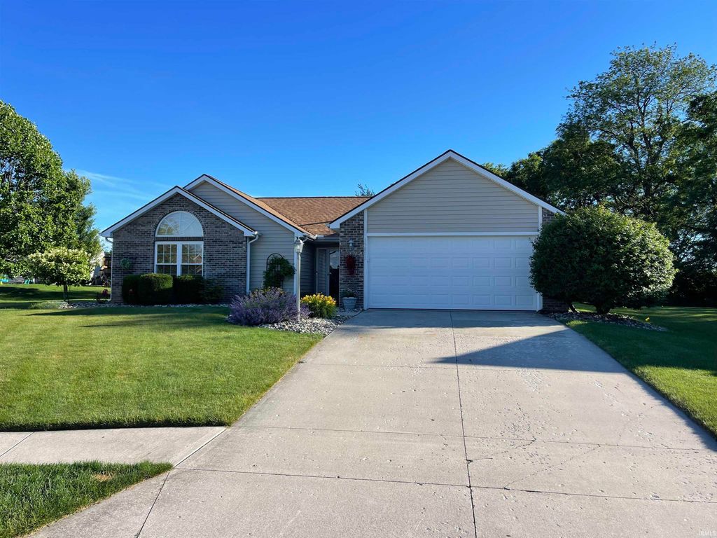 15803 Timberwillow Drive, Huntertown, IN 46748