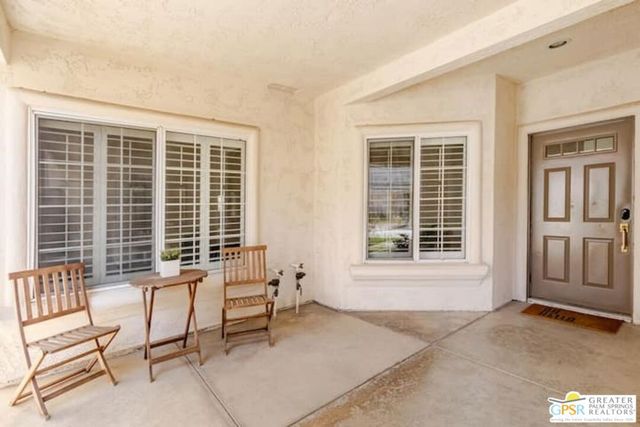 626 Vista Lago Circle, Palm Desert, CA 92211