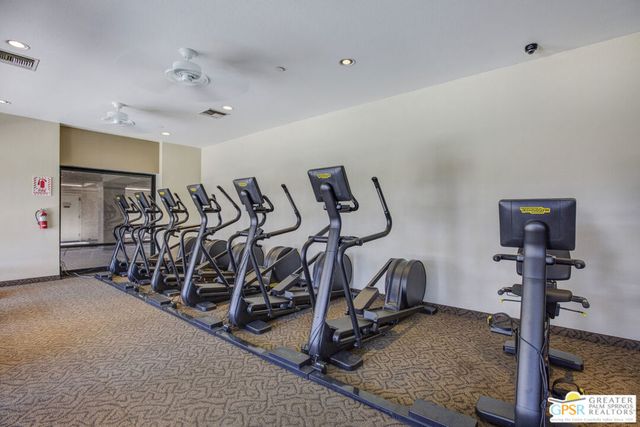 626 Vista Lago Circle, Palm Desert, CA 92211