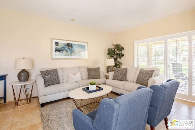 626 Vista Lago Circle, Palm Desert, CA 92211