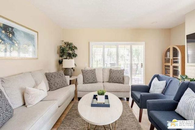 626 Vista Lago Circle, Palm Desert, CA 92211