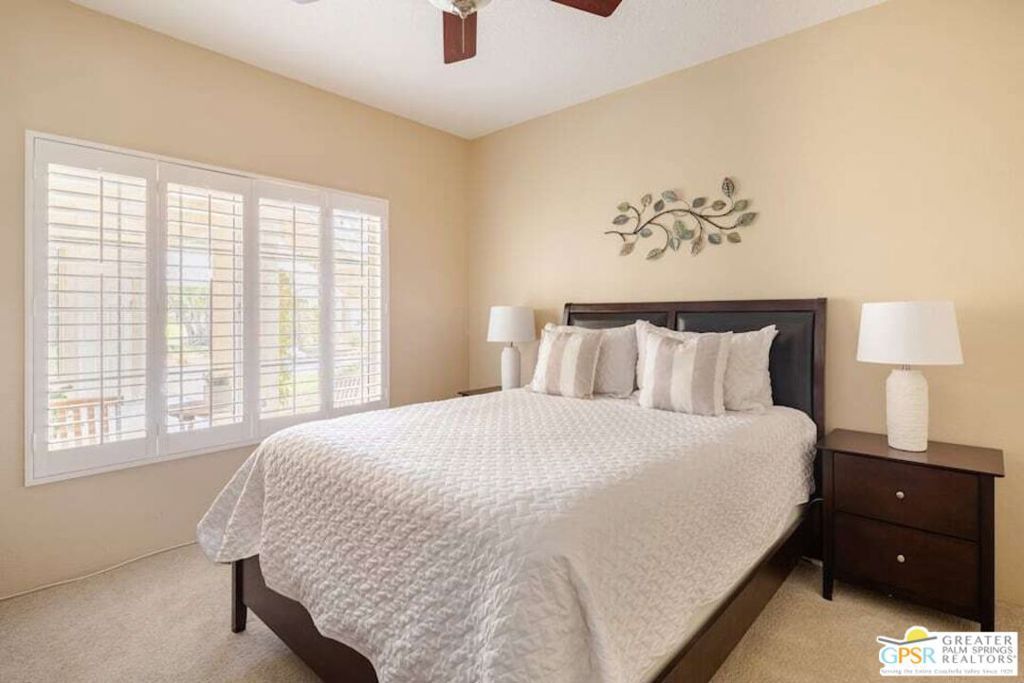 Image 10 of property listing at 626 Vista Lago Circle, Palm Desert, CA 92211