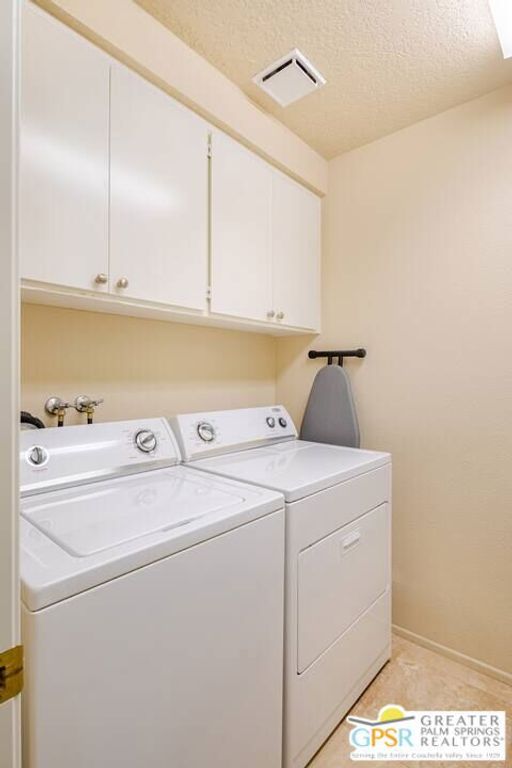 Image 15 of property listing at 626 Vista Lago Circle, Palm Desert, CA 92211