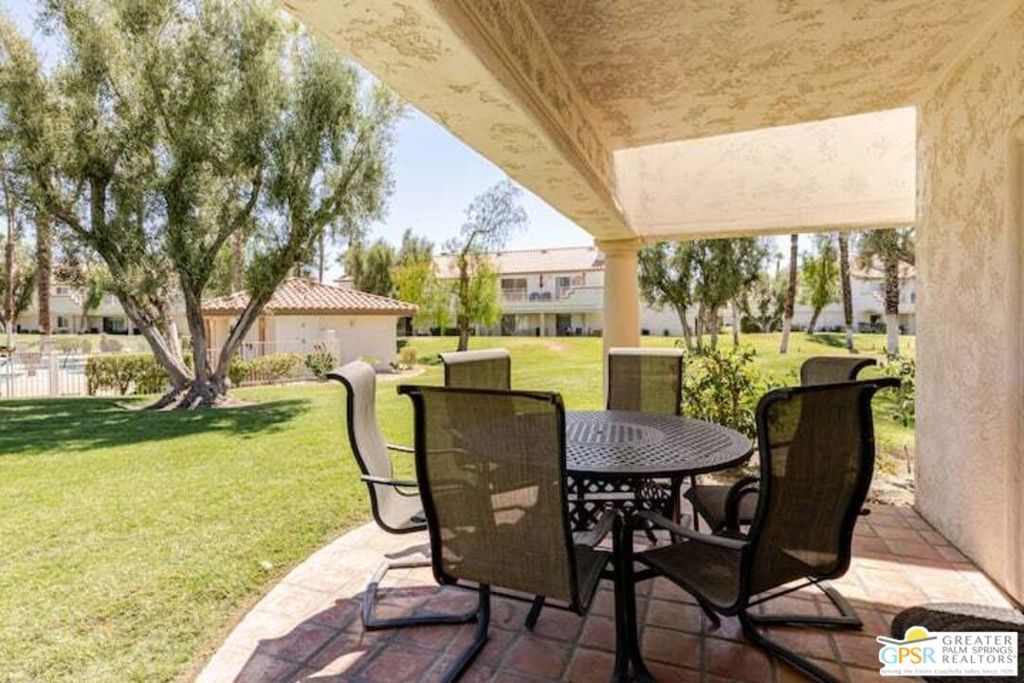 Image 17 of property listing at 626 Vista Lago Circle, Palm Desert, CA 92211