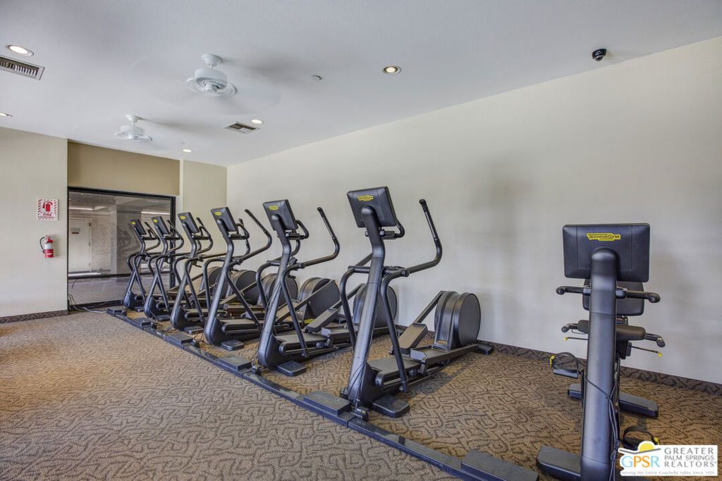 Image 20 of property listing at 626 Vista Lago Circle, Palm Desert, CA 92211