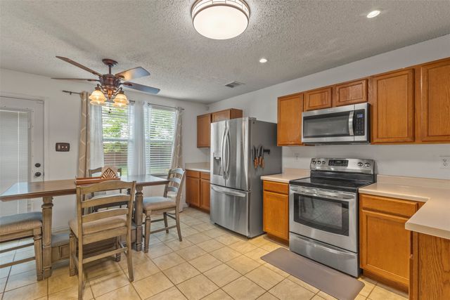 633 Almandora Drive, Arlington, TX 76002