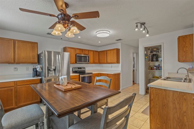 633 Almandora Drive, Arlington, TX 76002